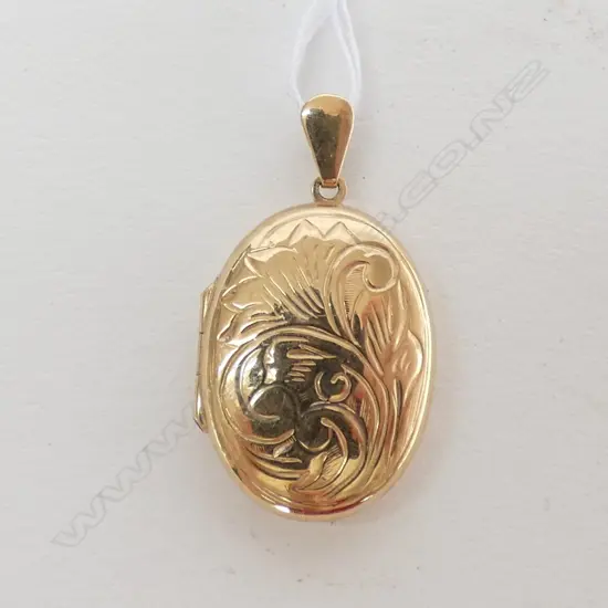 LOCKET IN 9CT GOLD