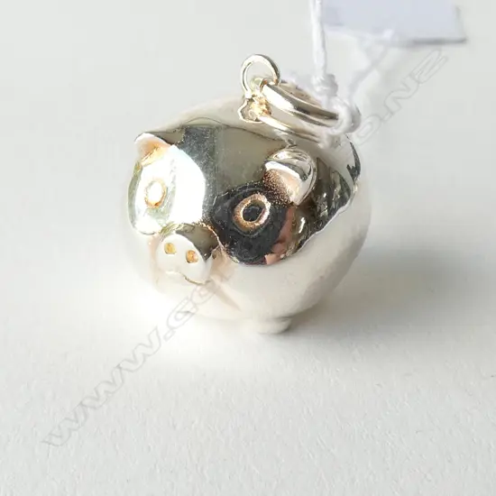 SILVER CHUBBY PIG PENDENT  14.5 GMS