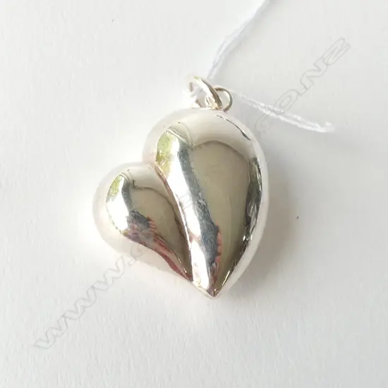 SILVER LARGE DOUBLE HEART PENDENT 7.6 GMS