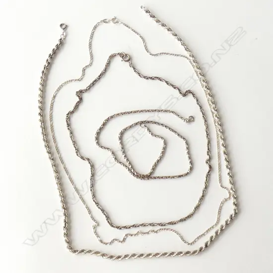 4 925 SILVER CHAINS 43 GRAMS