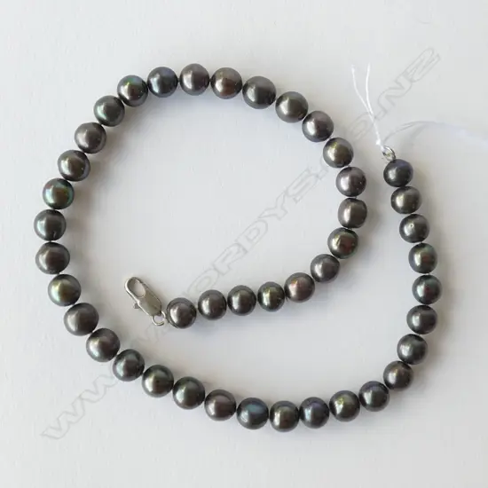 BLACK PEARL SINGLE STRAND NECKLACE