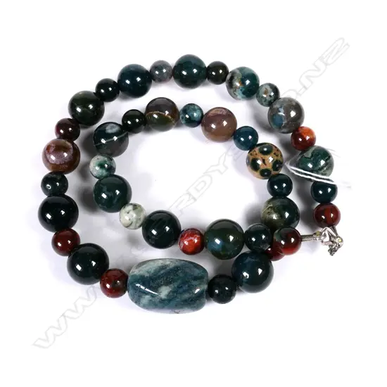 NZ GREENSTONE & AGATE BEAD NECKLACE