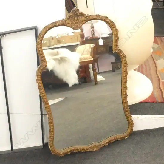 GILT FRAMED WALL MIRROR