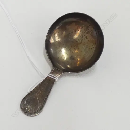 SILVER CADDY SPOON SHEFFIELS 1914 WILIAM HUTTON & SONS LTD