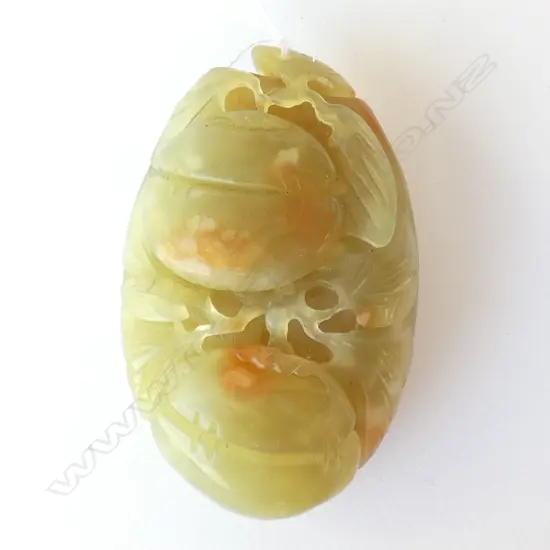 JADE HANDLING STONE FRUIT AND LEAVES L. 90MM