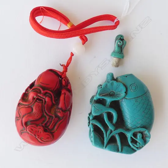 CINNABAR STYLE SHAO LAO PENDANT + BLUE FISH SNUFF BOTH SIMULATED LACQUER