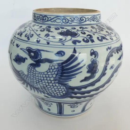 CHINESE B&W OVOID VASE, BIRD MOTIF, H.220mm