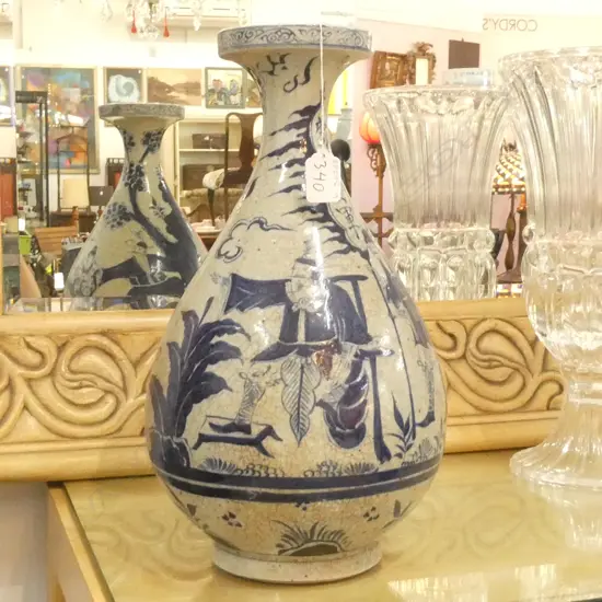 CHINESE LARGE B&W VASE, FIGURES, CRACKLE FINISH, H.390mm