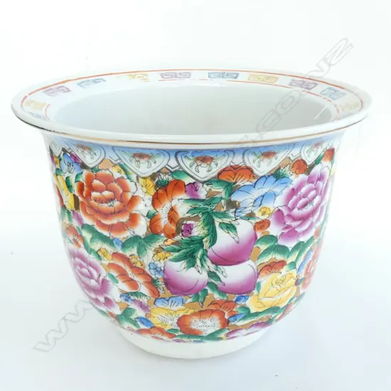 CHINESE FAMILLE ROSE STYLE PLANTER H. 240MM 310MM DIA