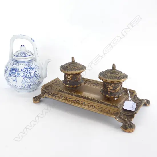 CAST BRASS INKWELL W. 140MM & B/W TEAPOT H. 140MM