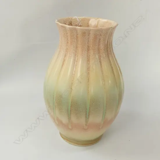 SHORTER & SONS VASE, T. 210MM