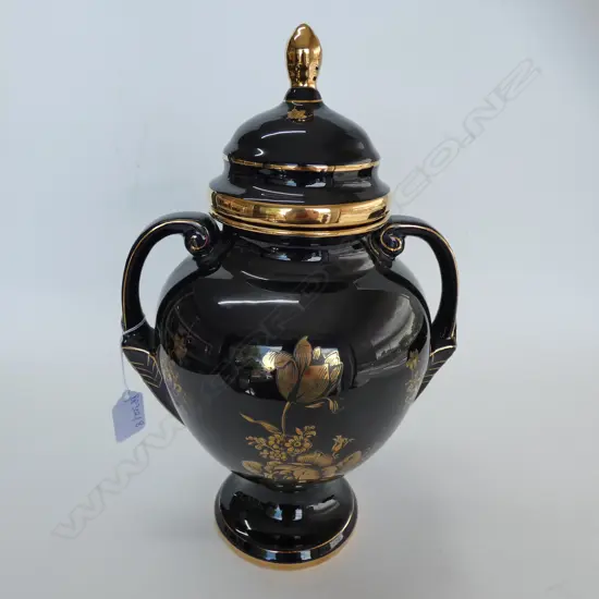 LIDDED VASE H. 330MM