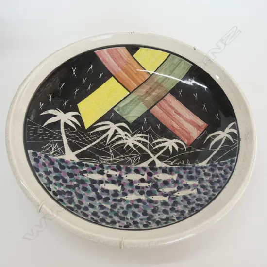 LARGE C1982 WARREN TIPPET  BOWL