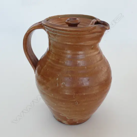 IAN SMAIL LIDDED JUG SHINO GLAZE H.175mm