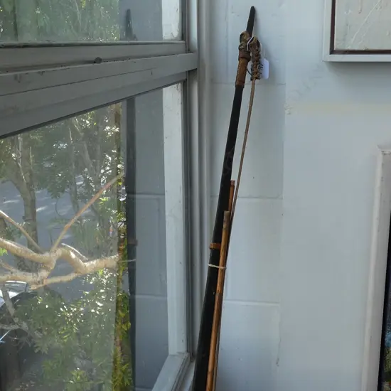 MELANIESIAN BOW AND ARROWS