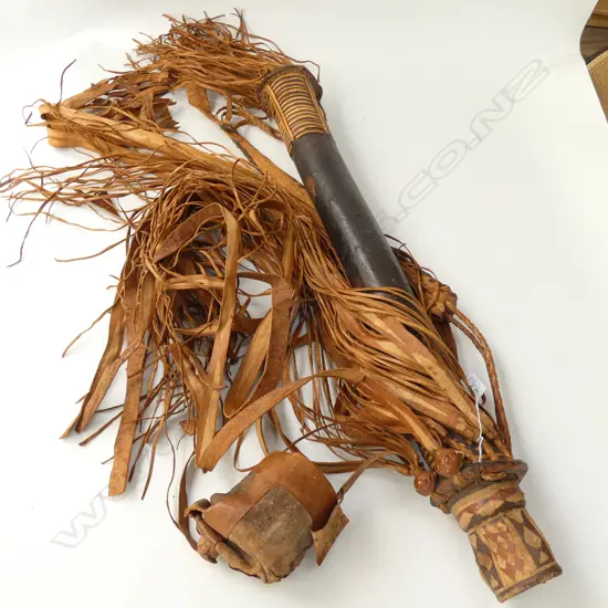 TRIBAL LEATHER QUIVER POUCH + 2 BAMBOO ARROWS L. 590MM