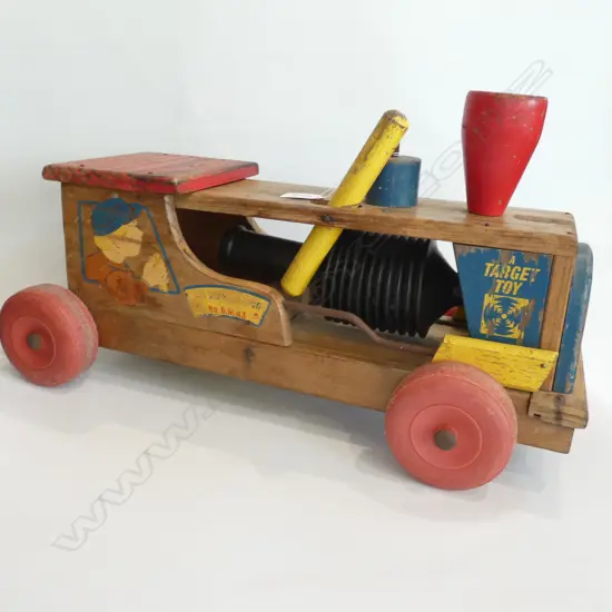 VINTAGE WOODEN RIDE ON LOCOMOTIVE BY TARGET TOYS NZ L. 540MM 