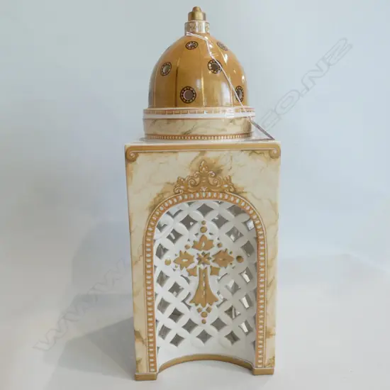 PORCELAIN LGE TEMPLE SCULPTURE H.400mm