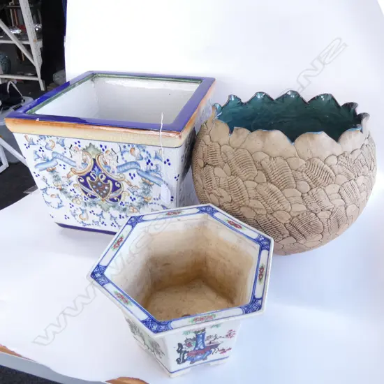 3 CERAMIC PLANTER POTS; ITALIAN, CHINESE, CLAY H. 250MM