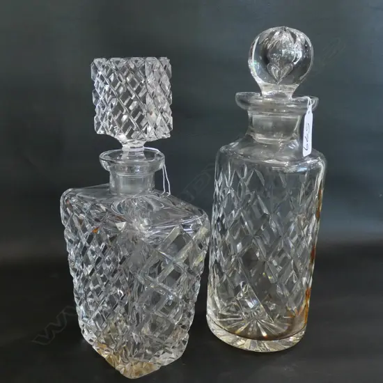 2 CRYSTAL DECANTERS H. 260MM