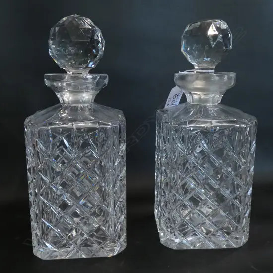 PR DECANTERS (STOPPERS NEAR PAIR) H. 240MM