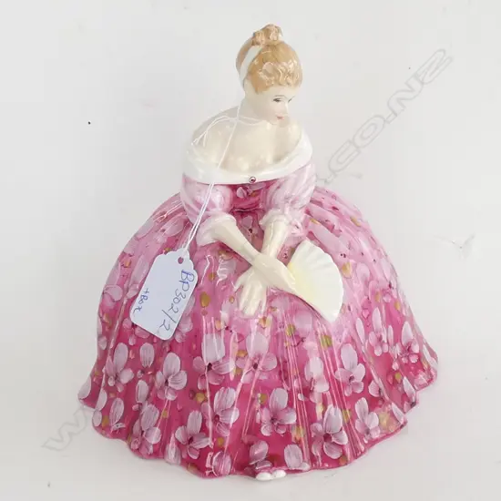 ROYAL DOULTON BOXED FIGURINE VICTORIA 170MM H