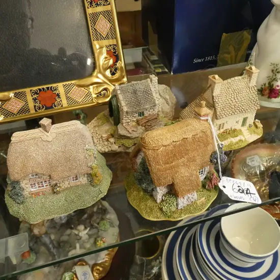 4 X LILLIPUTS HOUSES--HOLMES DYKE-THIMBLE COTTAGE-COSY CORNER-ANNE HATHAWAY