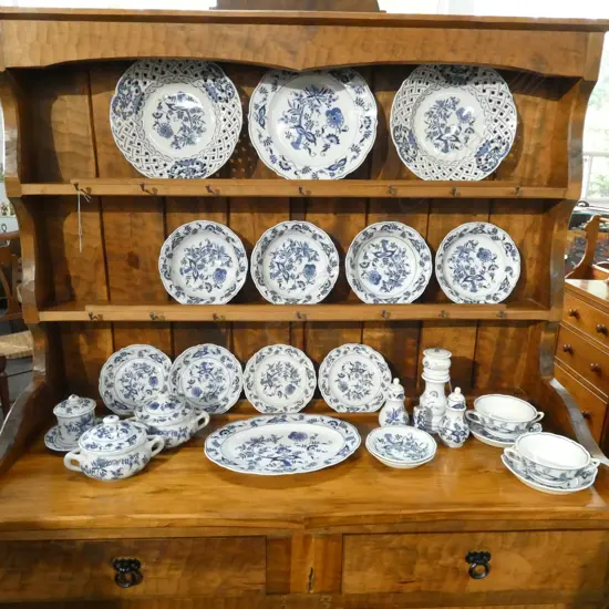 COLLECTION OF BLUE DANUBE 24 PCES + 1 OTHER