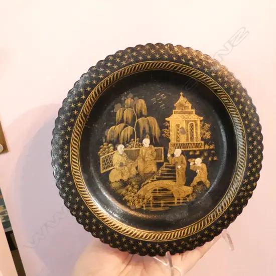 A VICT BLACK LACQUER PLATE 