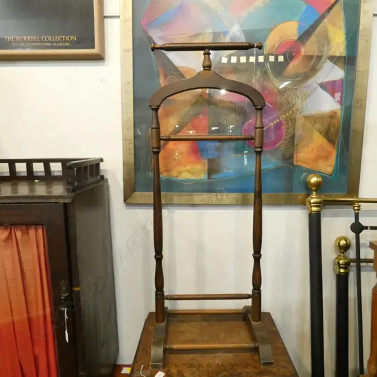 VALET STAND H. 1155MM 