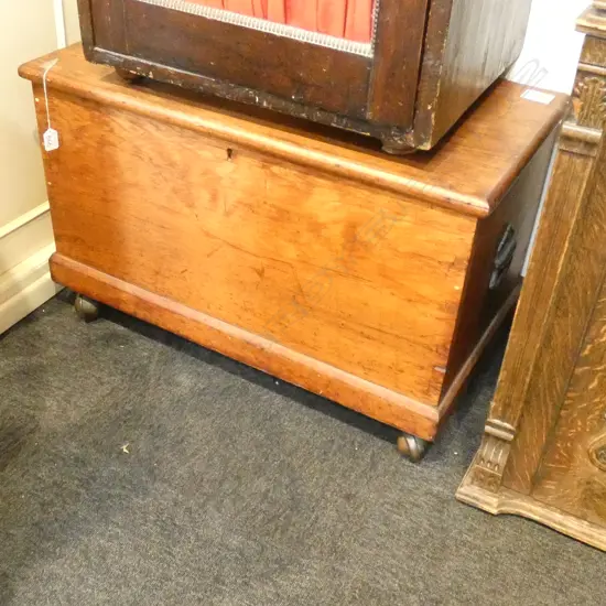 HANDLED WOODEN CHEST L. 780MM ON WHEELS