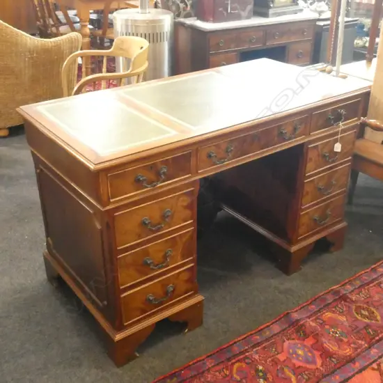 MAHOGANY TWIN PEDESTAL DESK WITH LEATHER INSET W 1060 MM