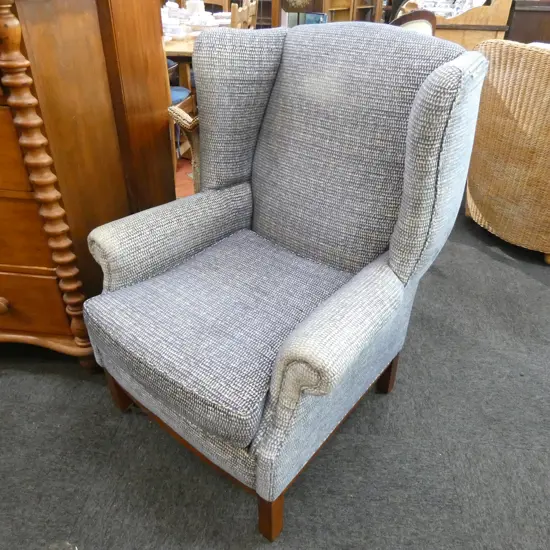 WINGBACK CHAIR LIGHT WEAR TO ARMS H. 