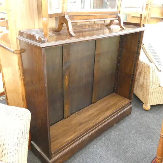 BOOKSHELVES W. 1170MM