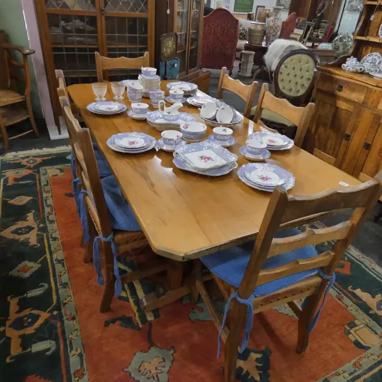 CHAPMAN TAYLOR DINING TABLE 1820 X 890MM + 6 LEATHER CHAIRS