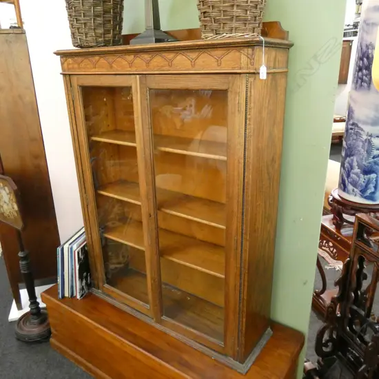 OAK GLAZED DISPLAY CABINET C  1920S H1160 MM