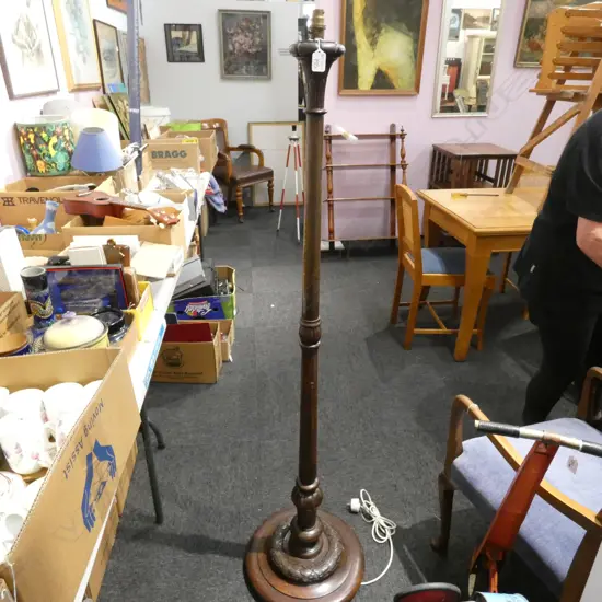 CARVED MAHOGANY STANDARD LAMP NO SHADE H. 1550MM