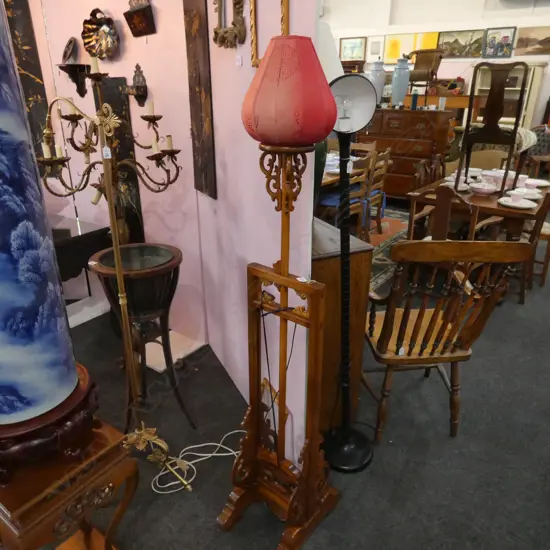 CHINESE FLOOR LAMP 