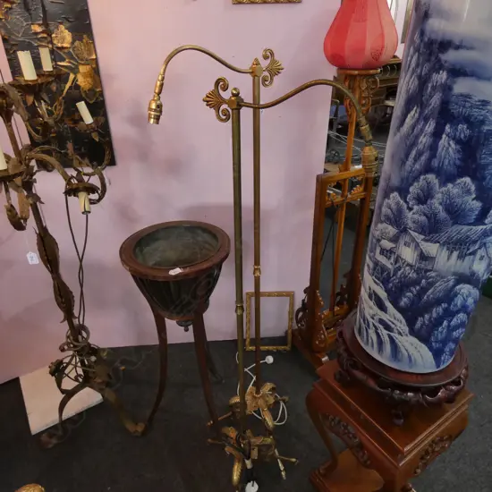 NEAR PAIR VINTAGE BRASS TRIPOD BASED LAMPS NO SHADES H. 1450MM 