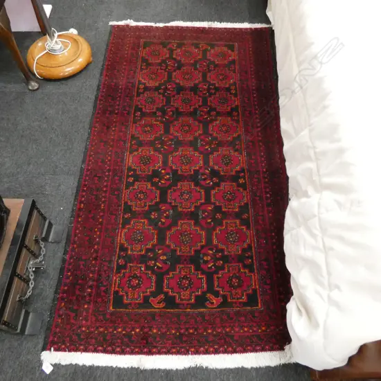 HAND KNOTTED ALL WOOL RUG 1750 X 930MM