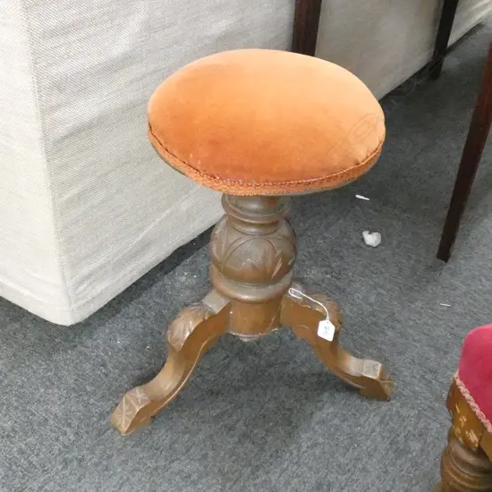 REVOLVING PIANO STOOL