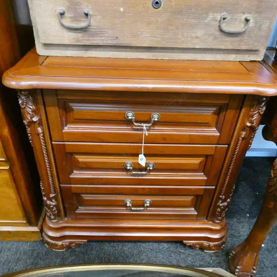 3 DRAWER BEDSIDE CHEST H. 640MM W. 650MM