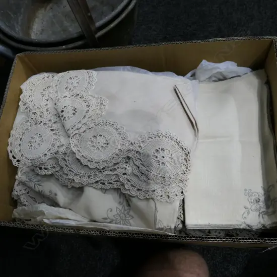 BOX LOT ASST. LINENS