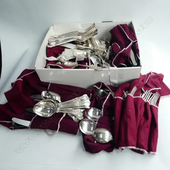 LARGE SET WALKER & HALL CUTLERY IN CLOTH BAGS