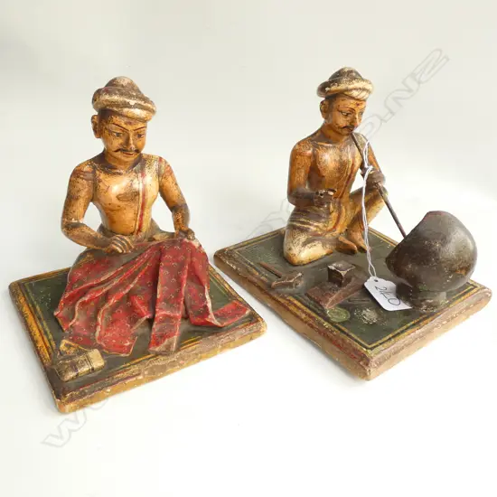 2 INDIAN FIGURES H. 150MM 