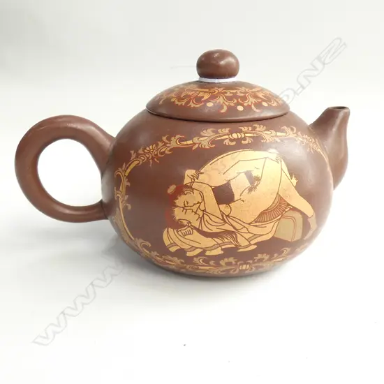 YIXING CHINESE SMALL TEAPOT COPULATING COUPLES