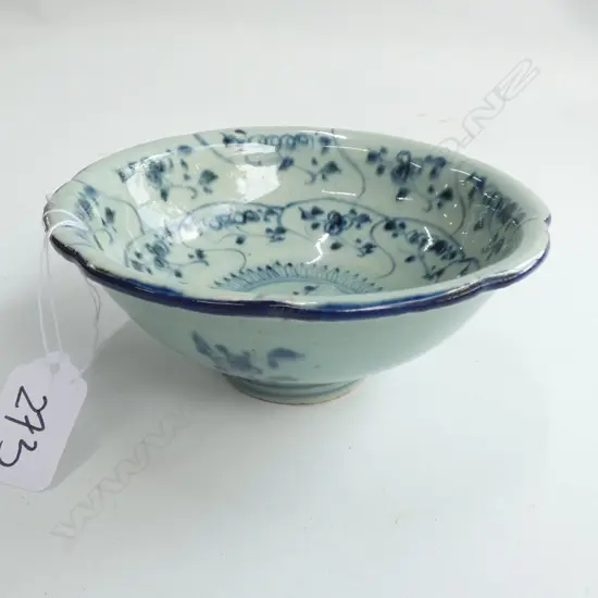 CHINESE BLUE & WHITE POTTERY BOWL SHAPED RIM Dia.145mm