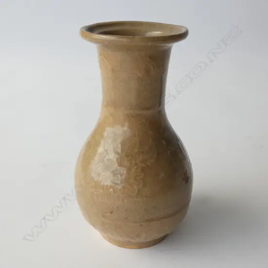OLD CHINESE CRACKLE CELADON VASE RELIEF DECORATION