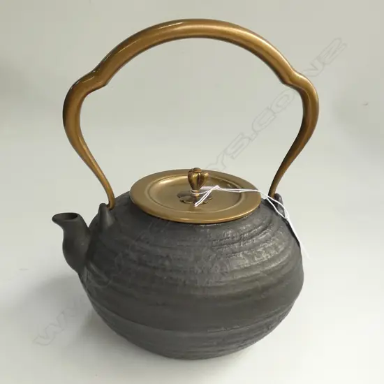 JAPANESE IRON TETSUBIN KETTLE
