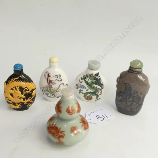 FIVE MINIATURE SNUFF BOTTLES INCL YELLOW DRAGON